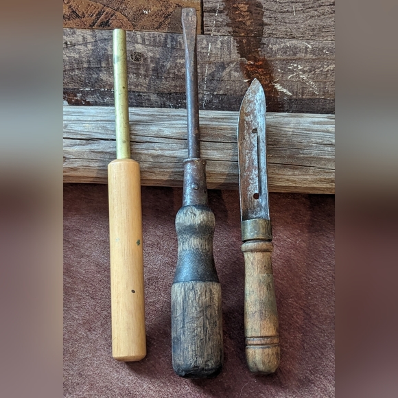 Antique Bundle of Wooden Handled Tools - Picture 7 of 8